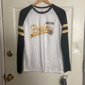 NWT Boston Bruins Women’s long sleeve shirt. Size Medium